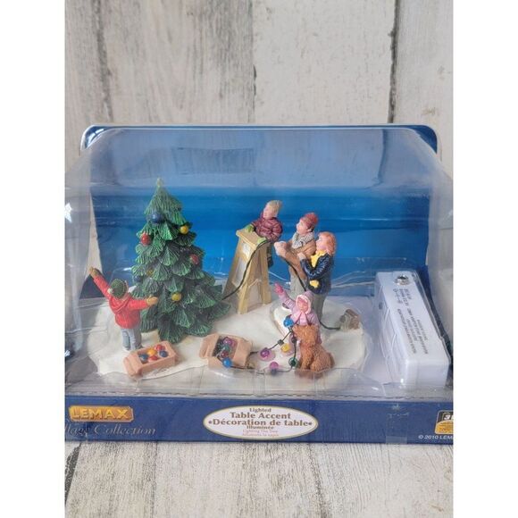 Lemax lighting the tree 2010 Village accessories snow light up Xmas - Picture 2 of 9